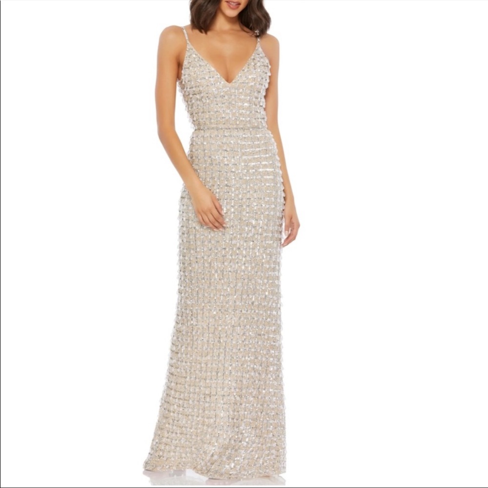 MAC DUGGAL Bead Embellished Column Gown in Nude Silver Size US 4 NWOT